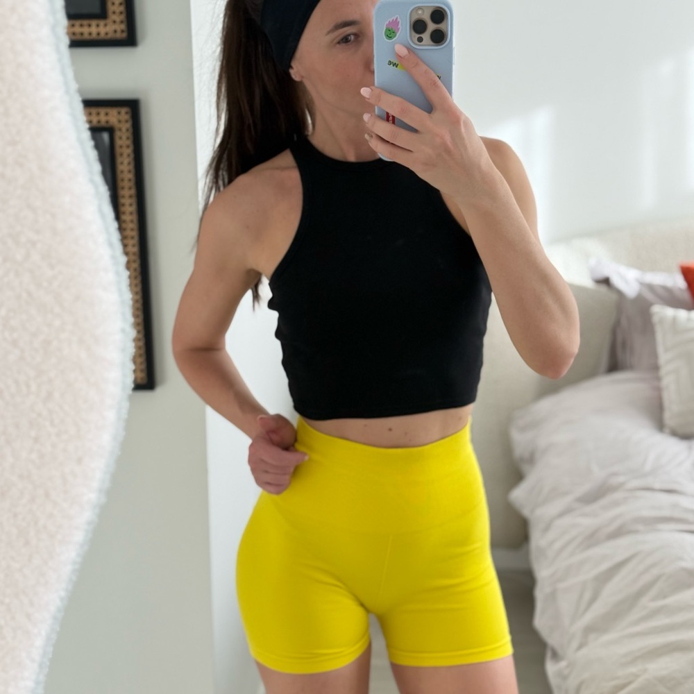 Crop top. Black color. Size S. Brand Divided (H&M) - Picture 3 of 17